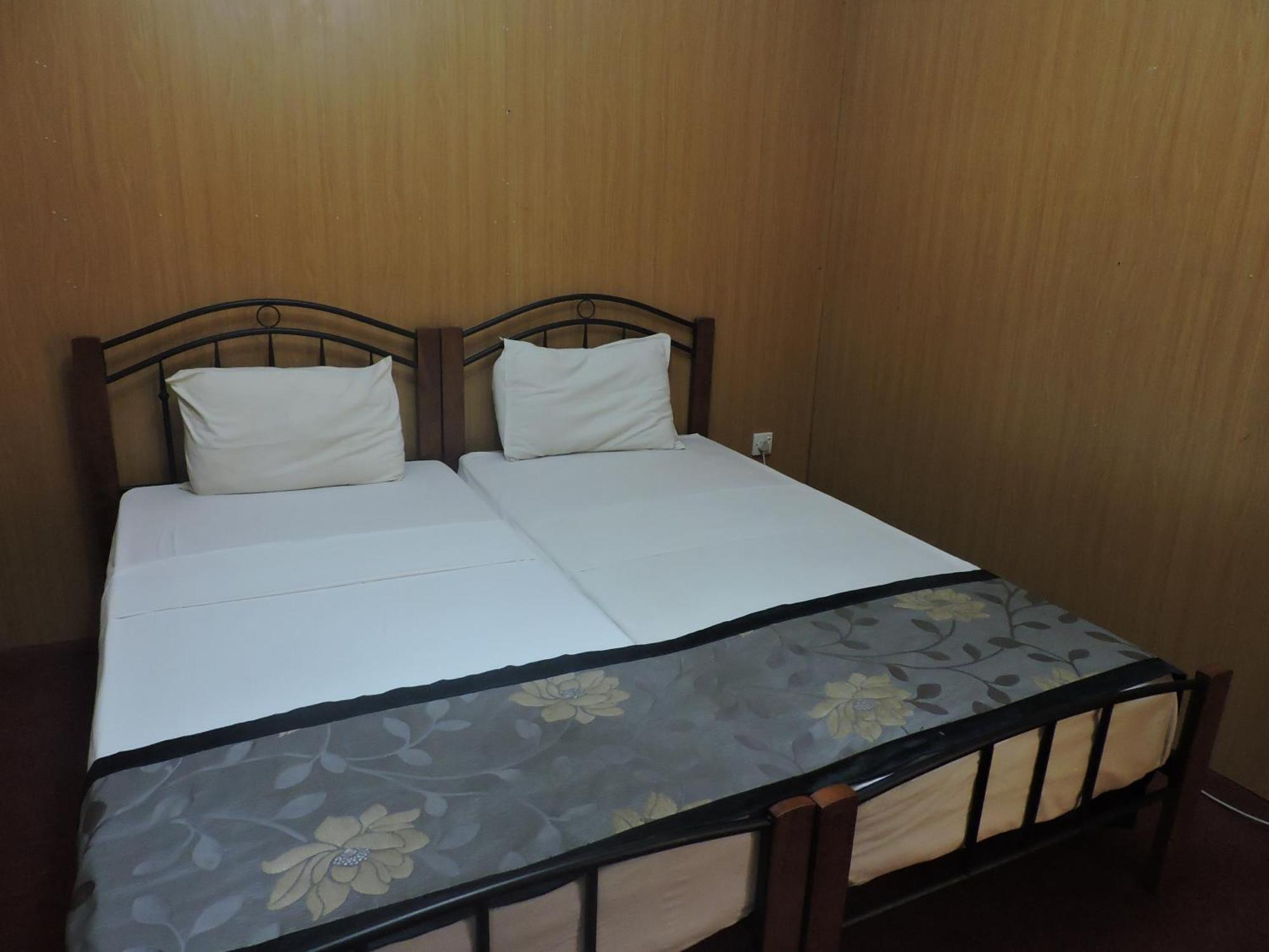 Charlton Kandy City Rest Rom bilde